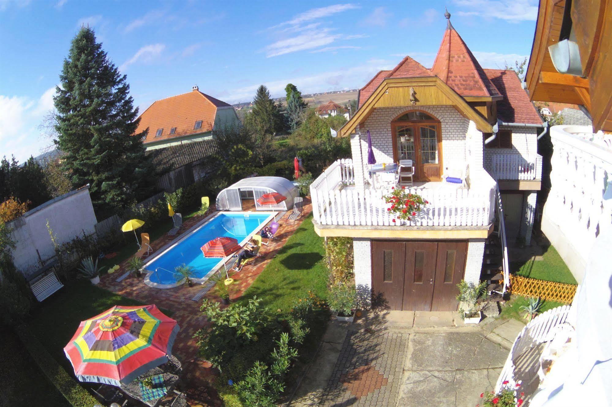 Joker Villa Apartmanhaus Hévíz Exterior foto